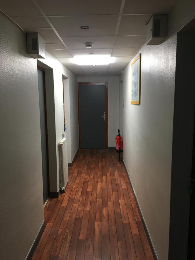 Hotel Les Rosiers La Rochelle  Bagian luar foto