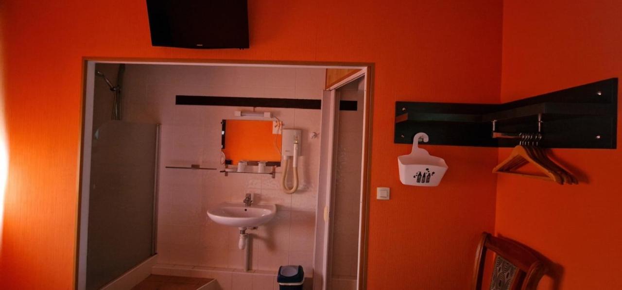 Hotel Les Rosiers La Rochelle  Bagian luar foto