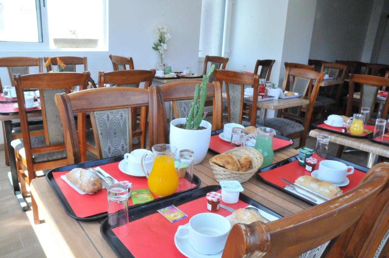 Hotel Les Rosiers La Rochelle  Bagian luar foto