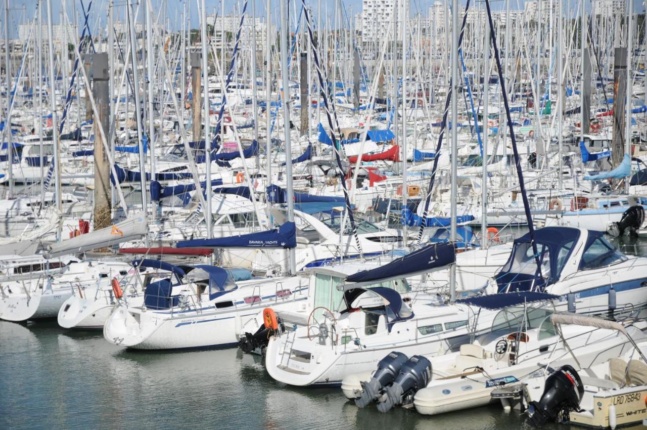 Hotel Les Rosiers La Rochelle  Bagian luar foto