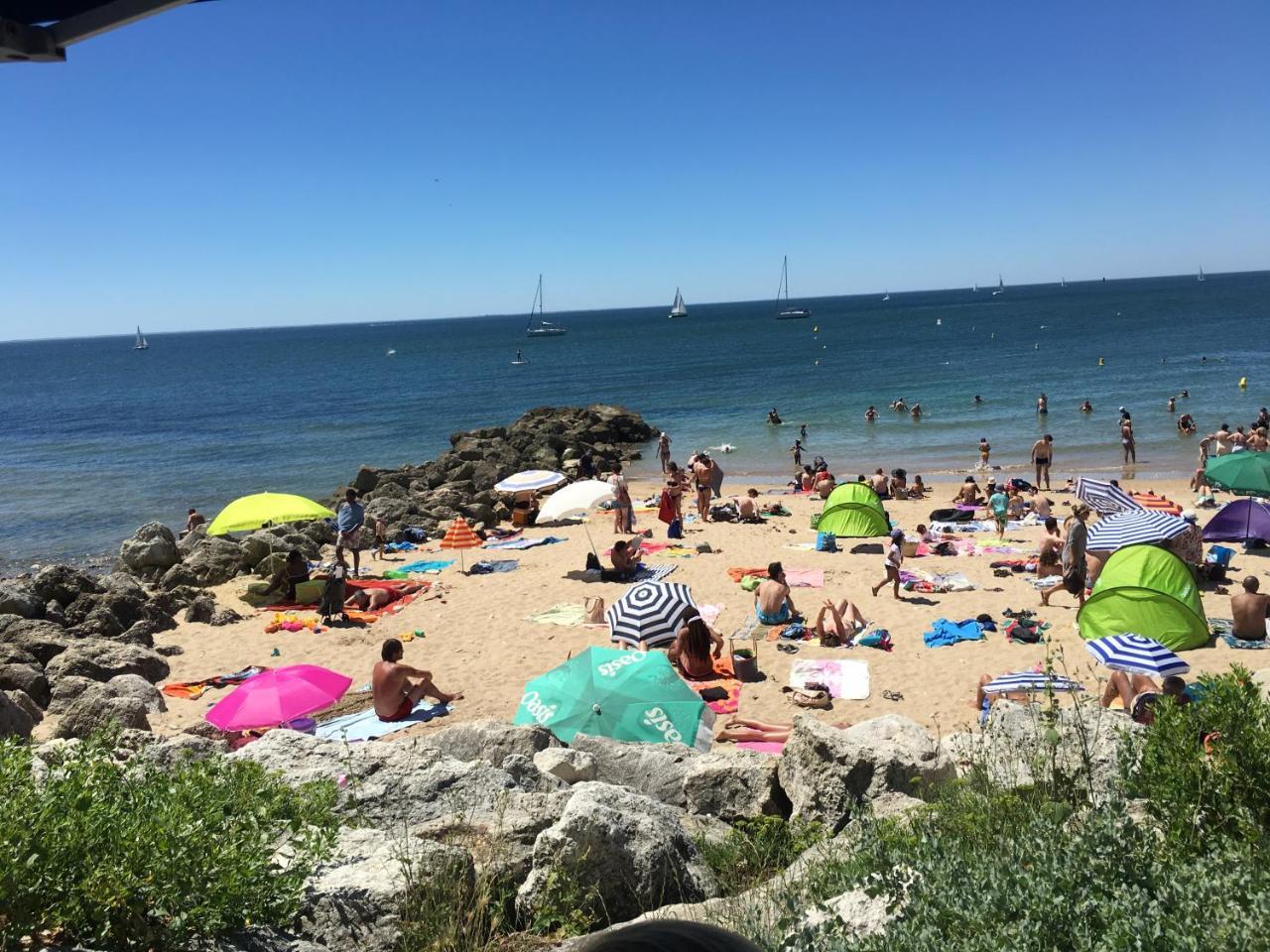 Hotel Les Rosiers La Rochelle  Bagian luar foto