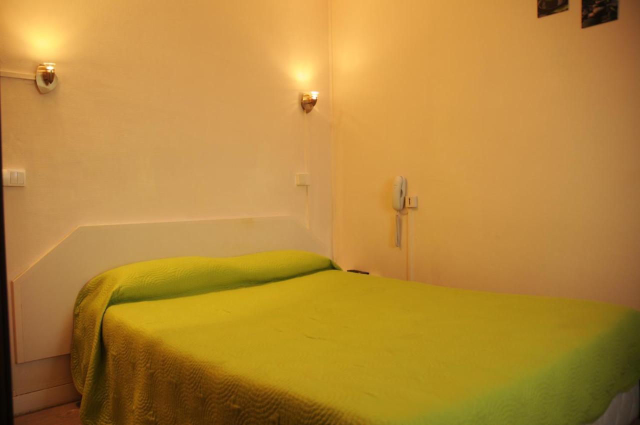 Hotel Les Rosiers La Rochelle  Bagian luar foto